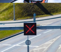 Qué es un carril reversible y qué coches pueden circular por él